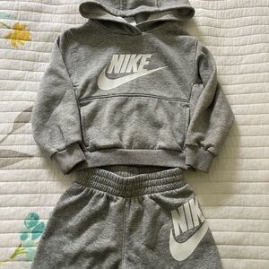 Nike Heather Gray Toddler Outfit